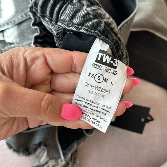 NWT WIMENS WIDE KEG JEANS SIZE S - Picture 12 of 12